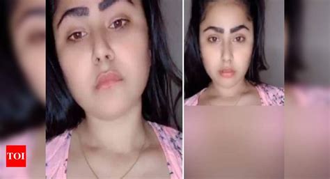 indian leaked nude|Indian Leaked Porn Videos 